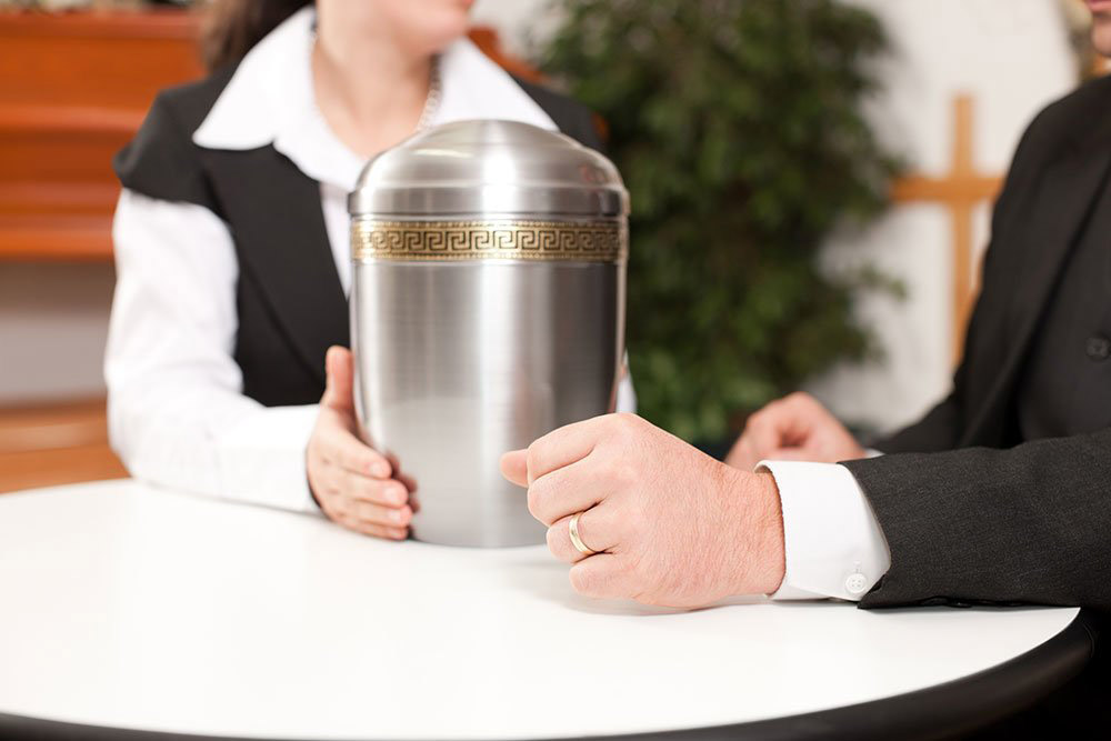Choosing the Right Cremation Urn For You