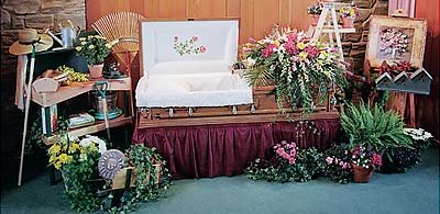 Personalizing a Funeral Service on a Budget
